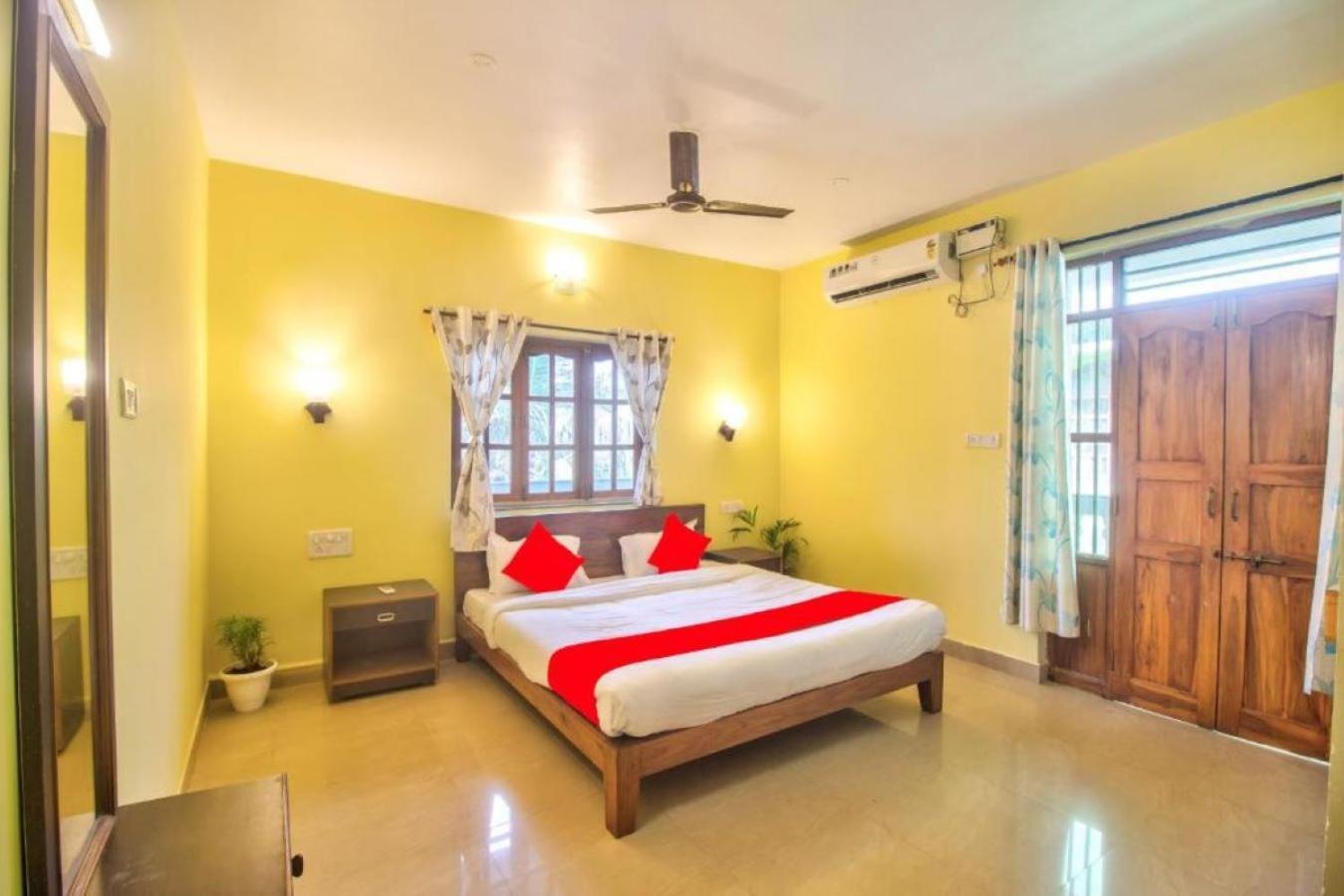 Roseal Beach Front Baga Exterior photo