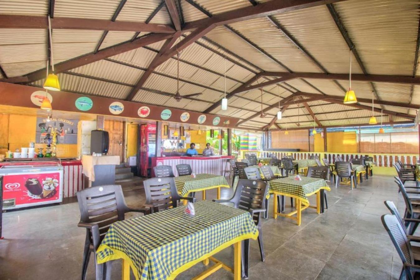 Roseal Beach Front Baga Exterior photo